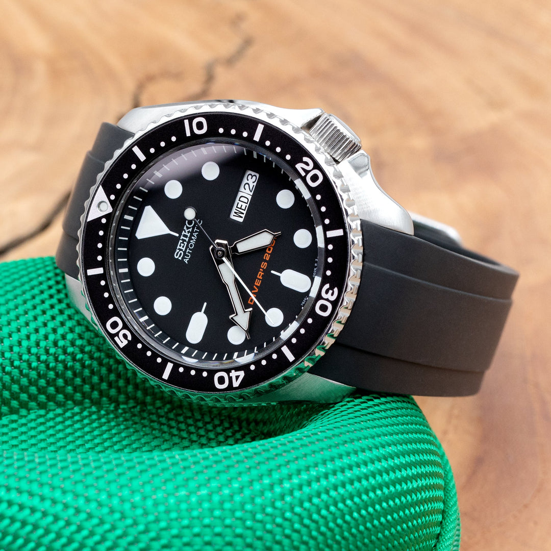 Seiko SKX007 Diver's 200m Automatic Watch