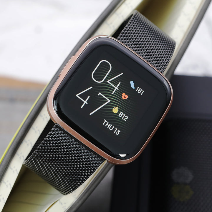 Fitbit Versa 2 輕巧 電鍍黑 米蘭帶